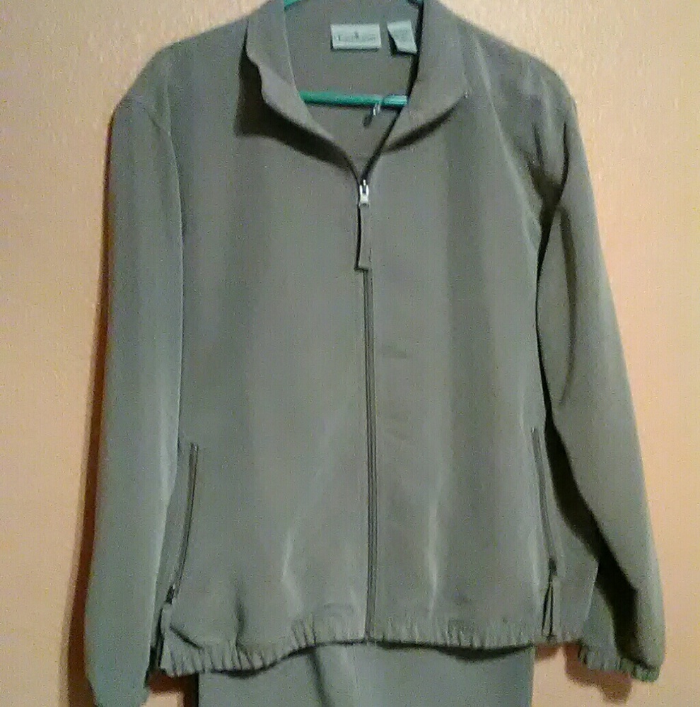 Patchington tan jacket and shorts set